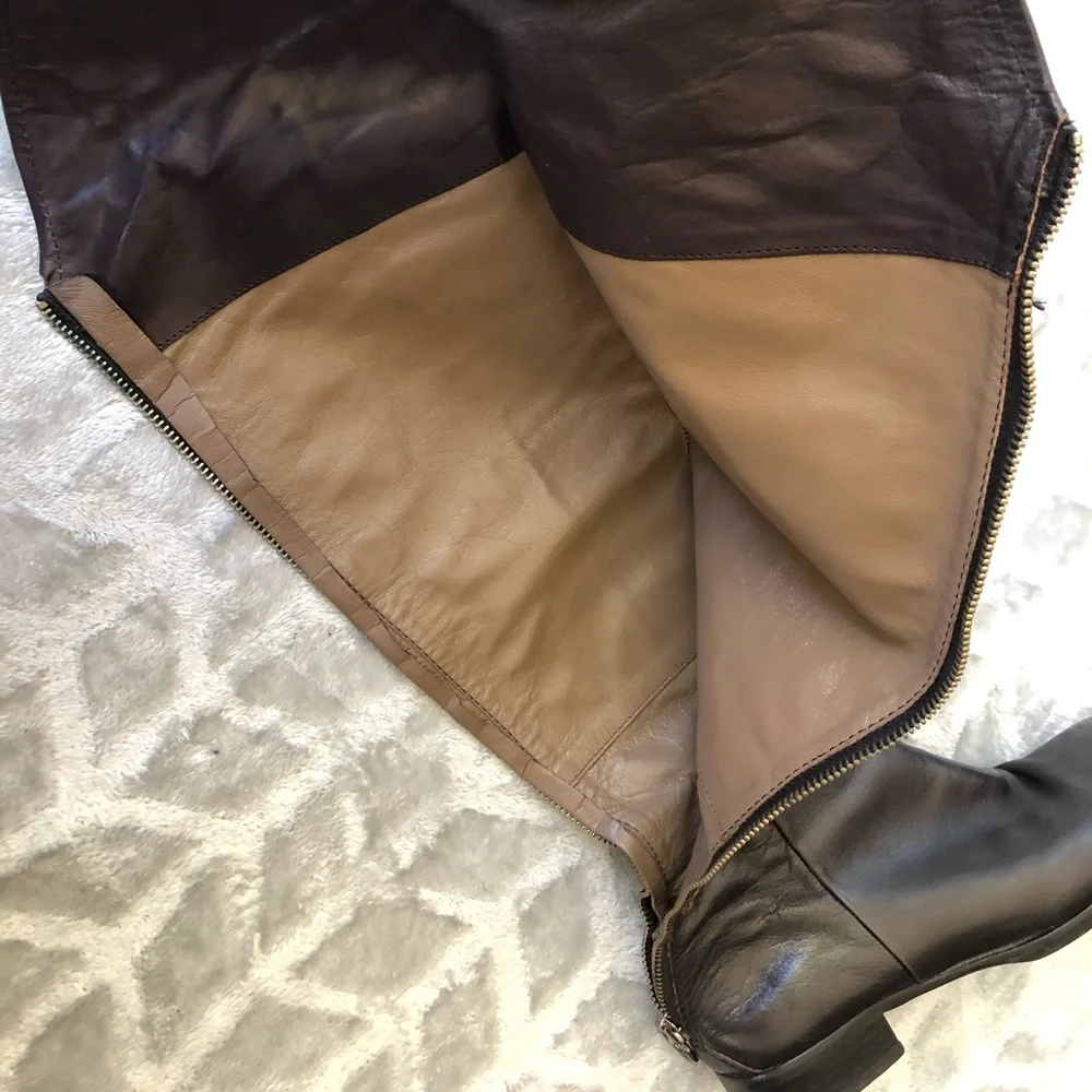 Classic Over-the-Knee Leather Boots in Black